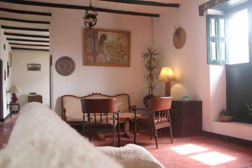 Casa Dante, Desde 1792! Hotell Tibasosa Exteriör bild